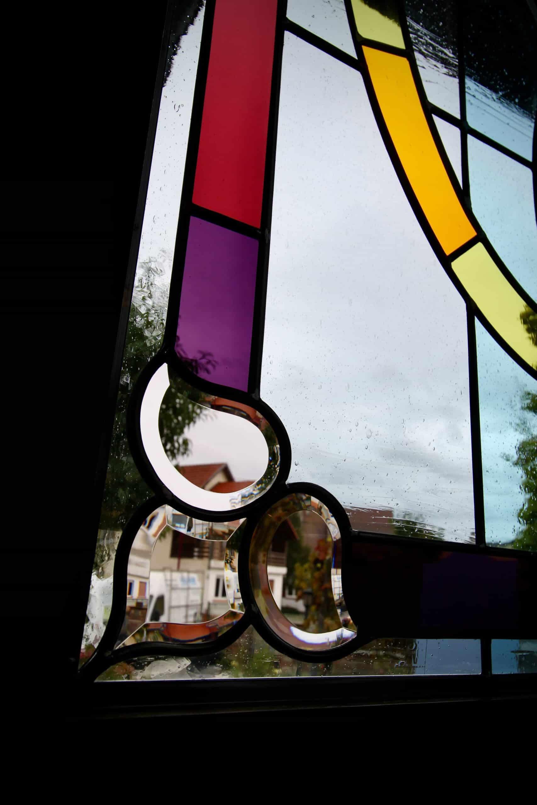 Angle aux pièces biseautées arrondies