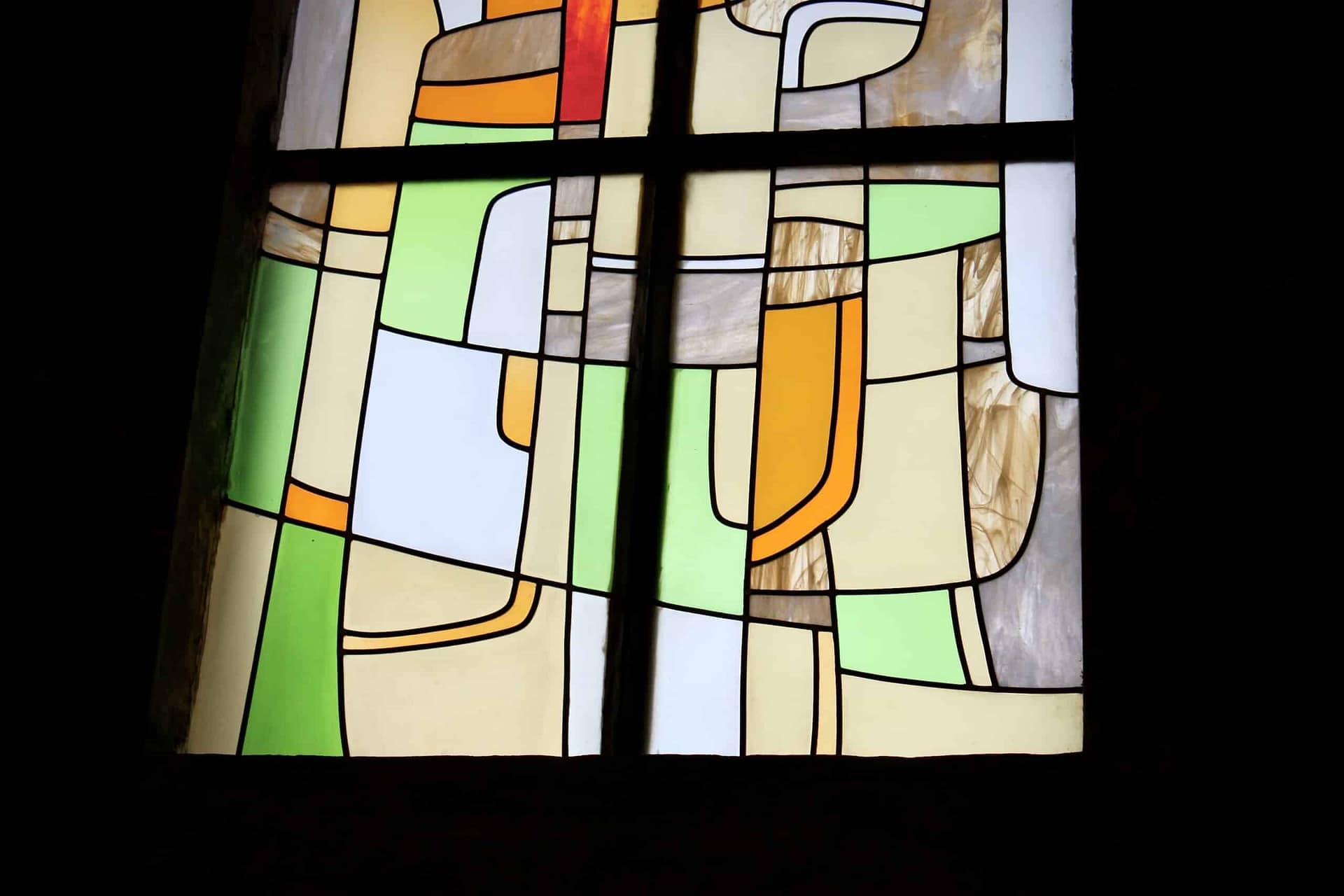 Verres vert pâle, orangés et clairs